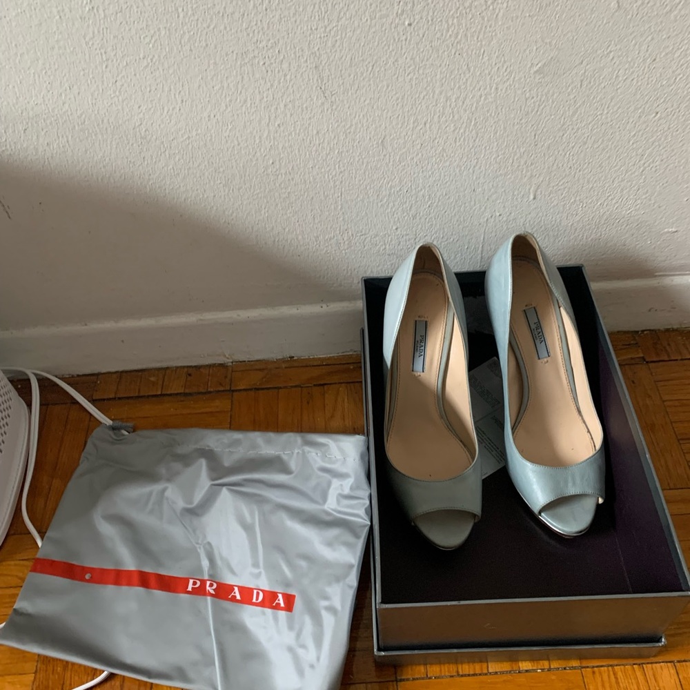 Authentic sis 8.5-9 Prada genuine leather heels